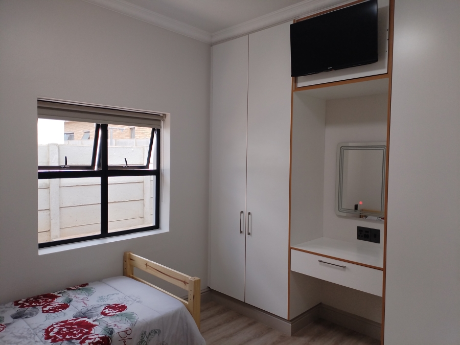 5 Bedroom Property for Sale in Tafelzicht Western Cape